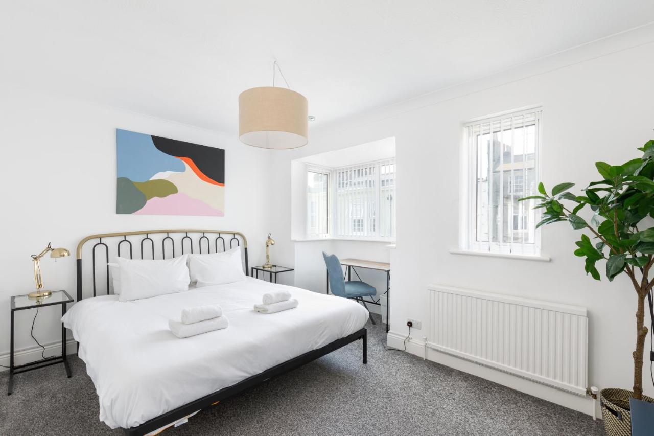 Beachside Retreat 2-Bedroom Gem With Free Private Parking & Outdoor Space ブライトン エクステリア 写真