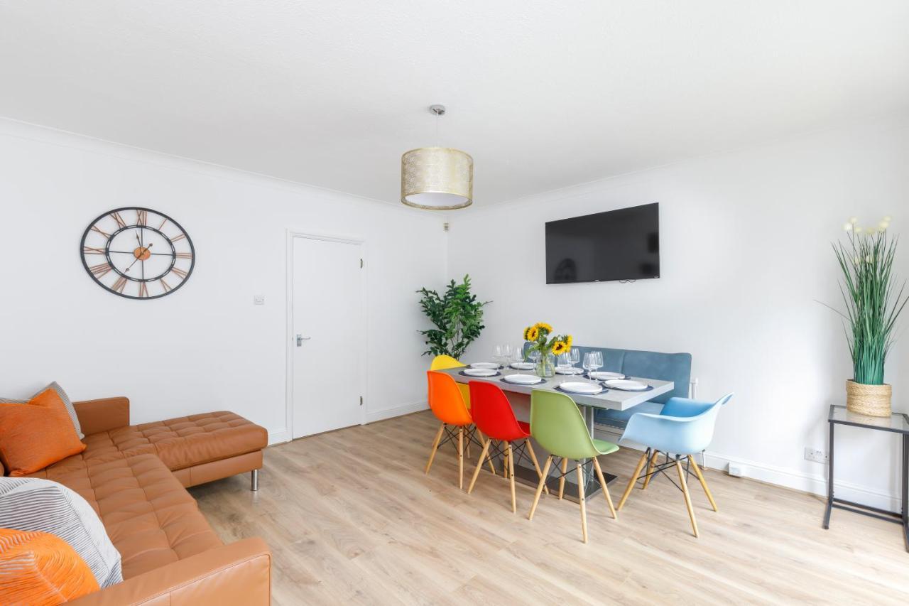 Beachside Retreat 2-Bedroom Gem With Free Private Parking & Outdoor Space ブライトン エクステリア 写真